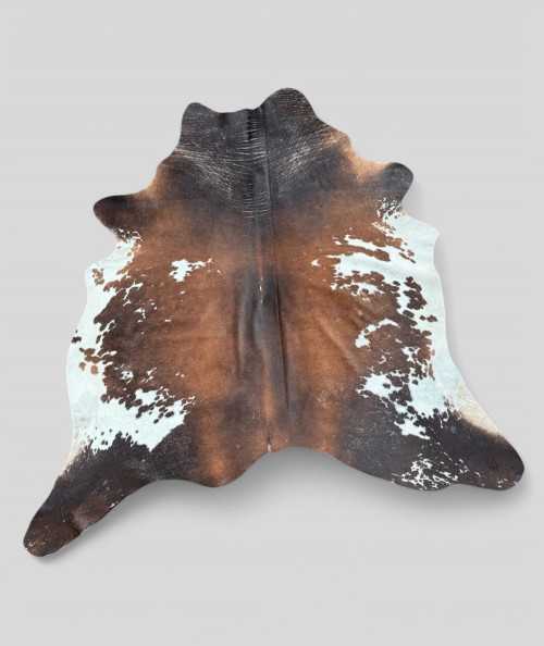 Large Natural Brown & White Cow Hide Rug CR00147 Large Natural Brown & White Cow Hide Rug CR00147
