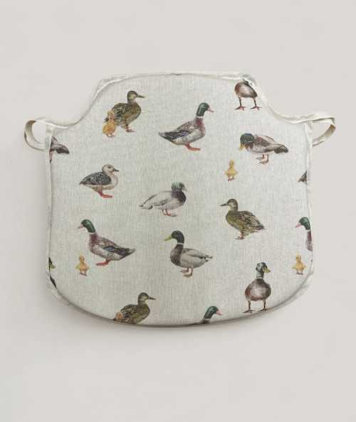 Duck printed spindle shaped seat pads