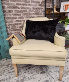 Black rectangular fur cushion
