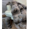 Lancement du plaid en fausse fourrure de loup gris