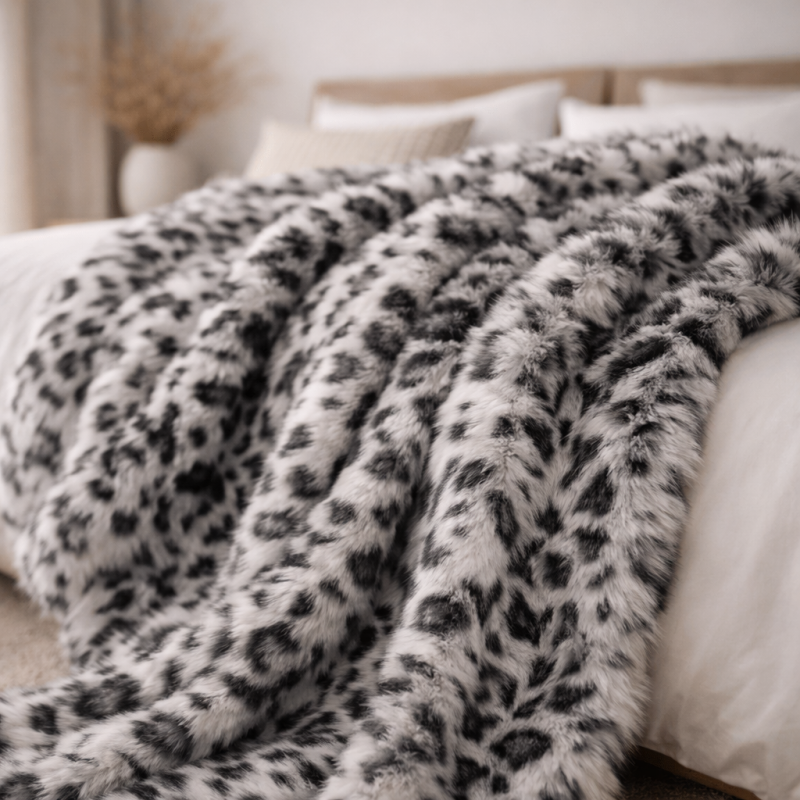Leopardenmuster Kunstpelzdecke | Tiermuster Pelzdecke | Grauer Leopard