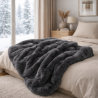 Plaid en fausse fourrure grise | Couverture en fourrure grise | Plaid Richmond Graphite