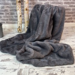 Plaid en fausse fourrure grise | Couverture en fourrure grise | Plaid Richmond Graphite