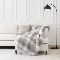 Beige gestreifte Kunstpelzdecke | Rentierfell-Decke | Luxus-Felldecken