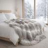 Beige gestreifte Kunstpelzdecke | Rentierfell-Decke | Luxus-Felldecken