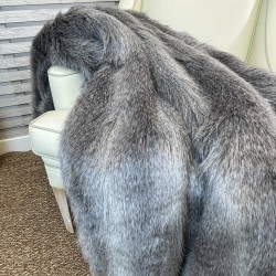 Gestreepte Faux Fur Plaids | Grijze Bont Spreien | Gestreepte Dekens