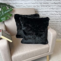 Coussin en fausse fourrure noire | Housses de coussin noires | Oreillers en fourrure noire