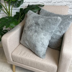 Cuscini in Finta Pelliccia Grigia | Cuscini Grigi | Cuscini Decorativi in Pelliccia Grigio Cenere