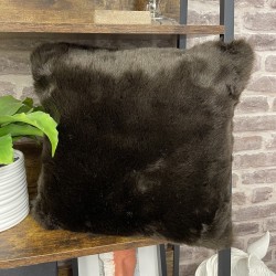 Coussins en fausse fourrure marron | Housses de coussin en fourrure marron | Coussins de canapé marron