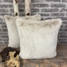 Housses de Coussin Beige | Coussins en Fausse Fourrure Beige | Coussins Richmond Amande