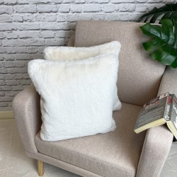Coussins en fausse fourrure crème | Oreillers en fourrure crème de luxe | Coussins premium