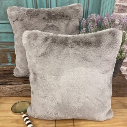 Cuscini in Pelliccia Sintetica Richmond Taupe | Cuscini in Pelliccia Taupe | Cuscini Grigio Chiaro