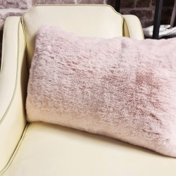 Richmond Pink Rechteckiges Fellkissen | Rechteckige Kunstfellkissen |