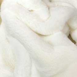 Coperta per animali in pelliccia crema di Richmond | Coperte per cani in finta pelliccia crema |