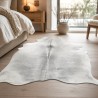 Grande tappeto in pelle di mucca grigio chiaro | Pelle di mucca grigio pallido | Pelo grigio su pelle