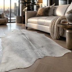 Grande tappeto in pelle di mucca grigio chiaro | Pelle di mucca grigio pallido | Pelo grigio su pelle