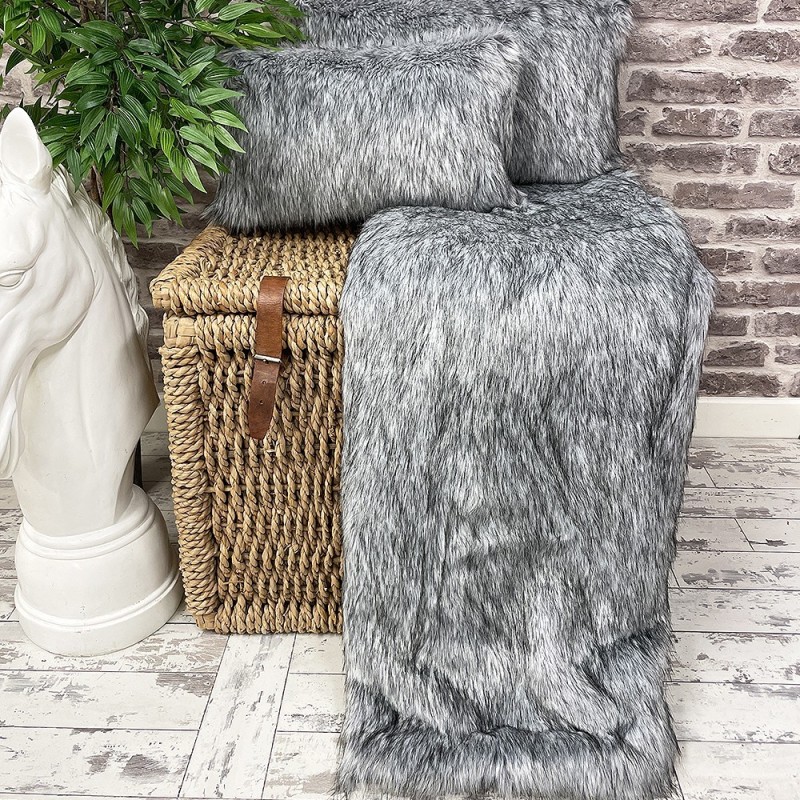 CLEARANCE! Copriletto in Finta Pelliccia di Scoiattolo Grigio | Copriletto in Pelliccia Grigia