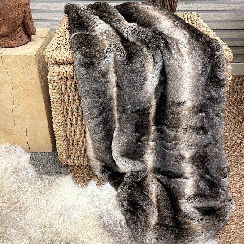 CLEARANCE! Donker Chinchilla Imitatiebont Bedloper | Gestreepte Bont Bedloper