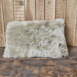 Paire de coussins rectangulaires en véritable peau de mouton Oyster 30x50cm